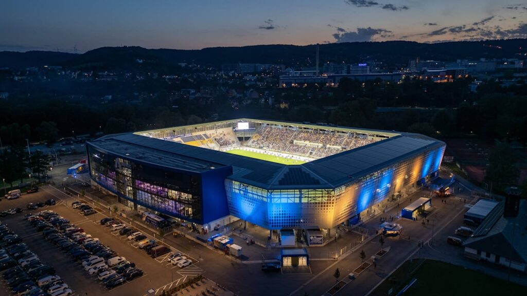 In Jenas 58-Millionen-Arena: Altem Stadionturm droht der Abriss | Sport